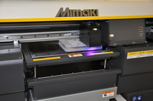 G J Plastics uses its Mimaki UJF-3042 to print direct to acrylic 