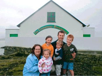 DPNLive - Connemara Smokehouse - Graham, Saoirse Roberts & Family 